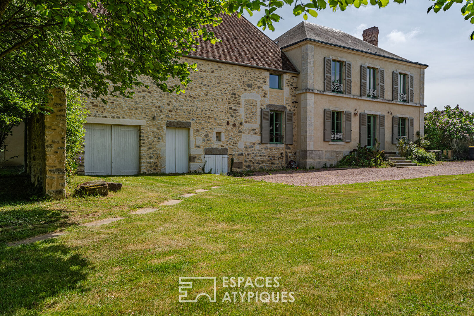 Maison de charme et son jardin bucolique à quelques minutes d’Argentan
