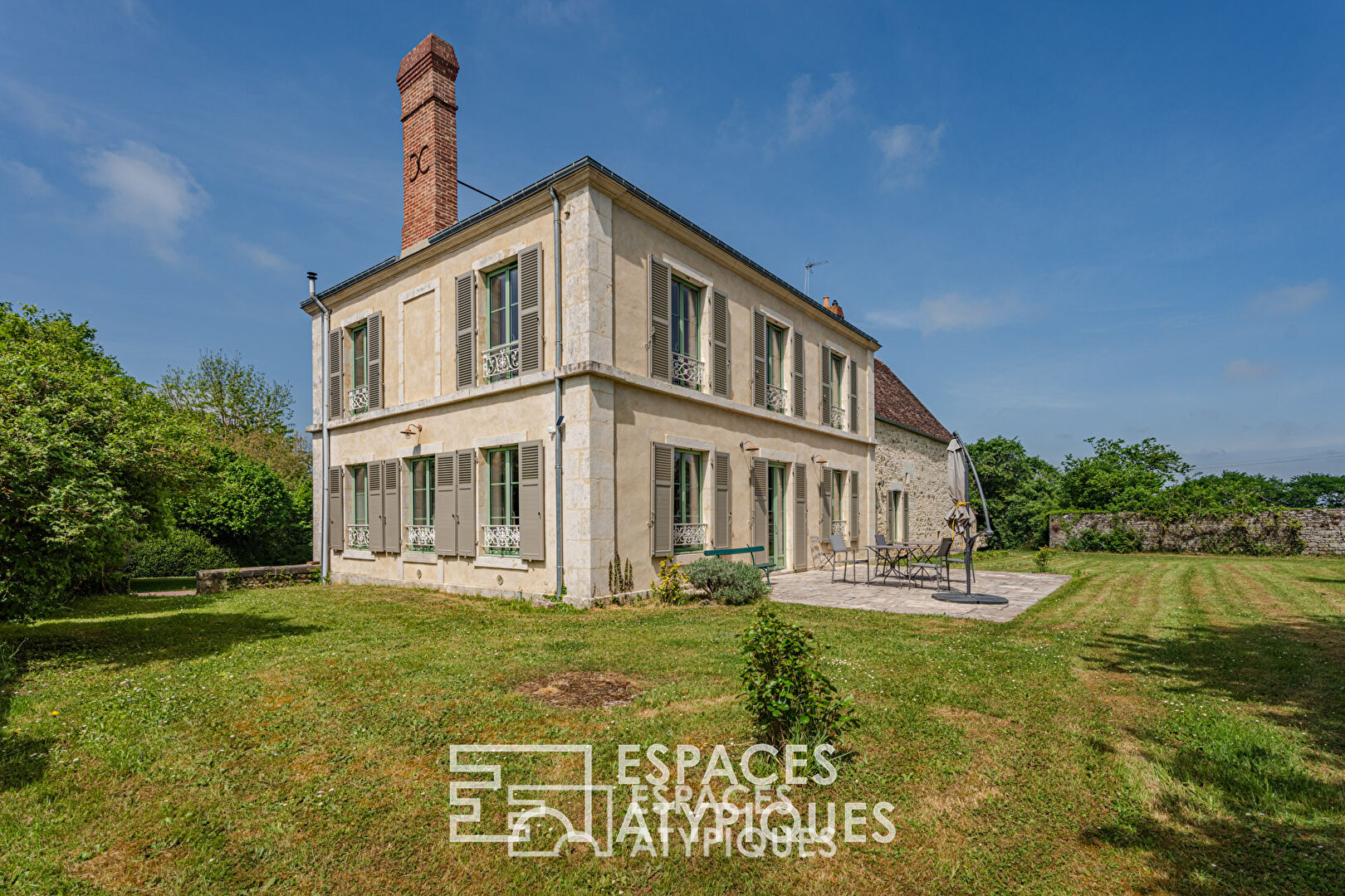 Maison de charme et son jardin bucolique à quelques minutes d’Argentan