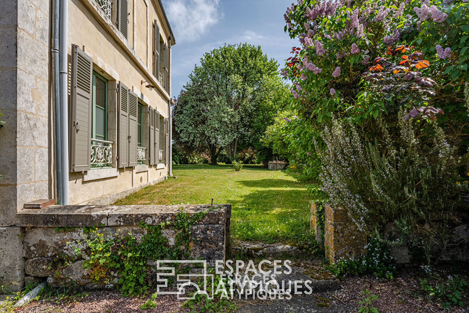 Maison de charme et son jardin bucolique à quelques minutes d’Argentan