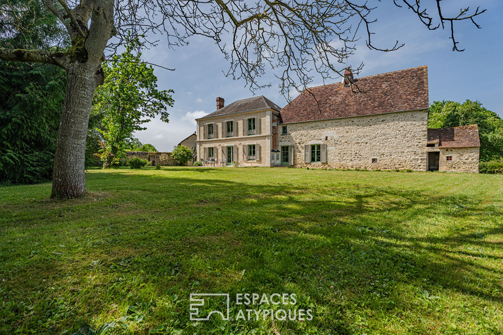 Maison de charme et son jardin bucolique à quelques minutes d’Argentan