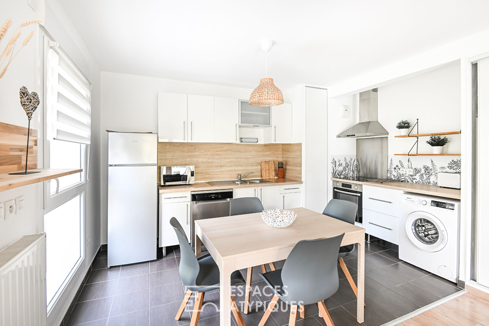 Appartement avec balcon dans résidence au bord du canal