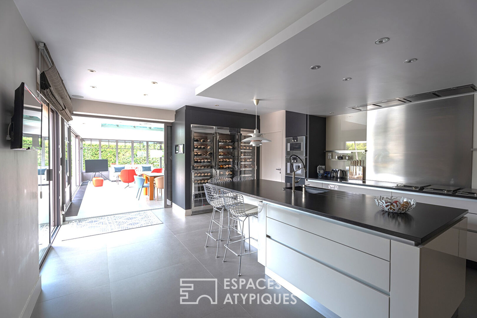 Architect-designed house with heated swimming pool and valley view