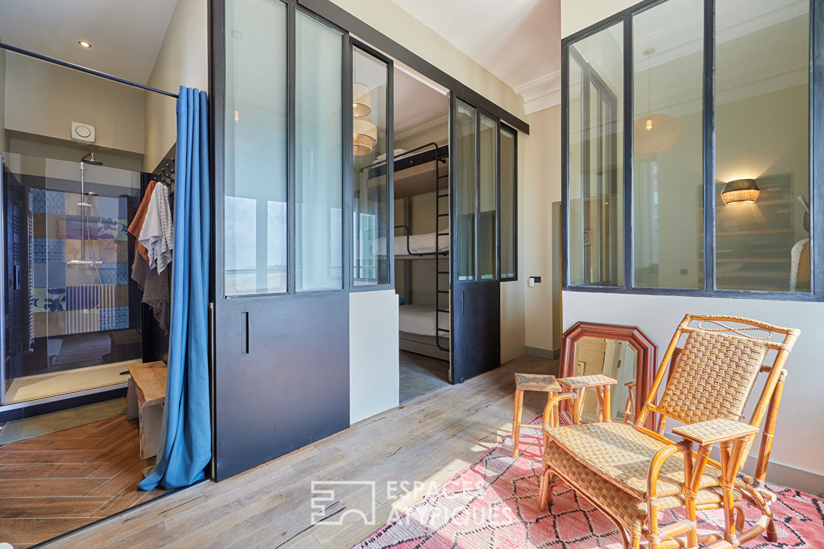 Appartement d’exception dans la Tour Malakoff, témoin de l’histoire Trouvillaise