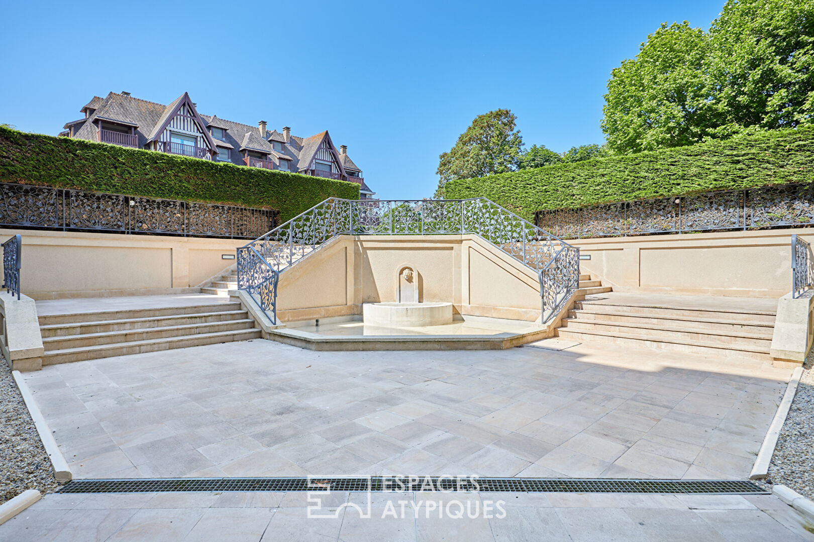 Appartement de standing avec jardin privatif
