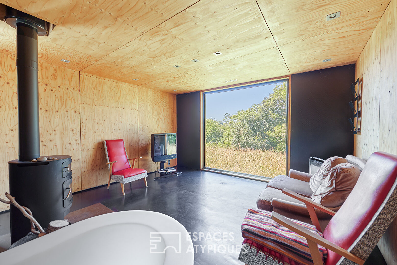 Maison d’architecte en ossature bois avec dépendance à réinventer