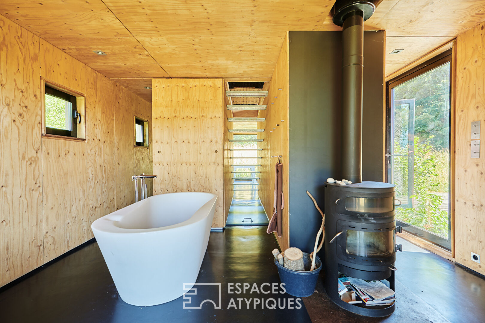 Maison d’architecte en ossature bois avec dépendance à réinventer