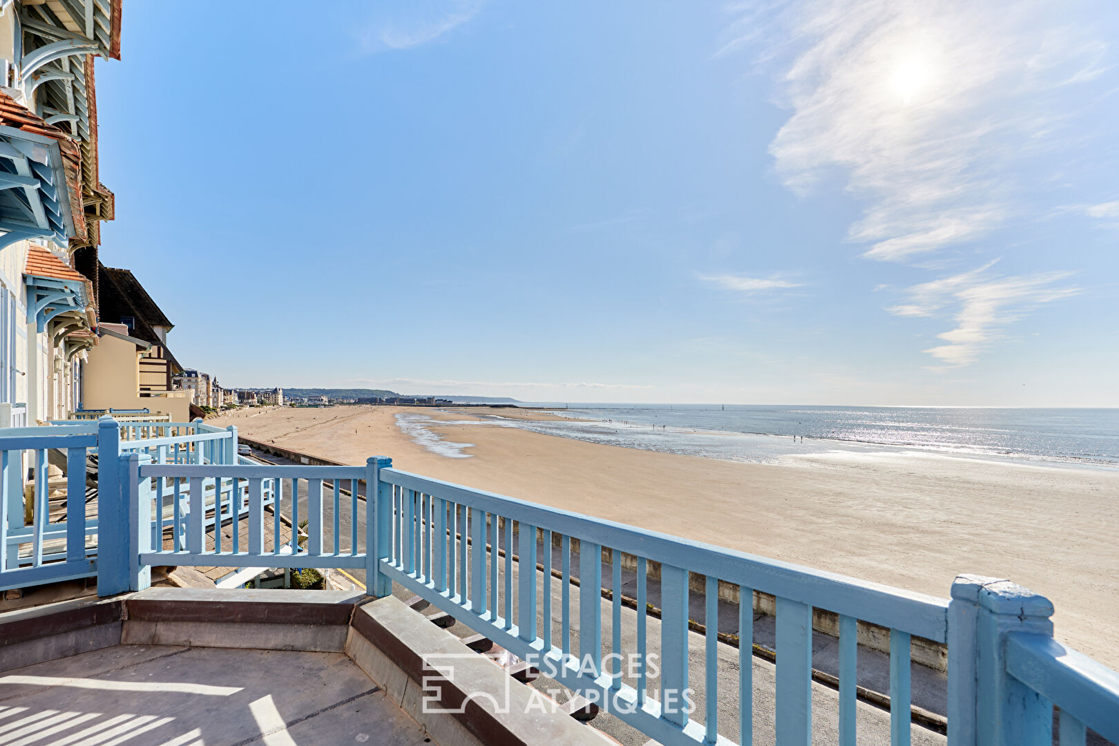 Élégante villa Trouvillaise avec vue panoramique sur la mer