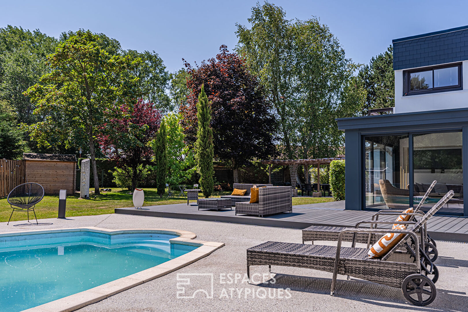 Maison contemporaine avec piscine à 350 m de la plage