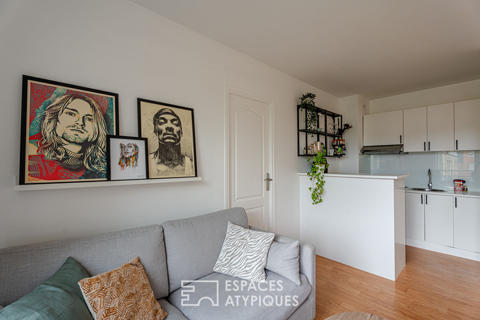 Appartement dernier étage avec balcon à proximité de la plage