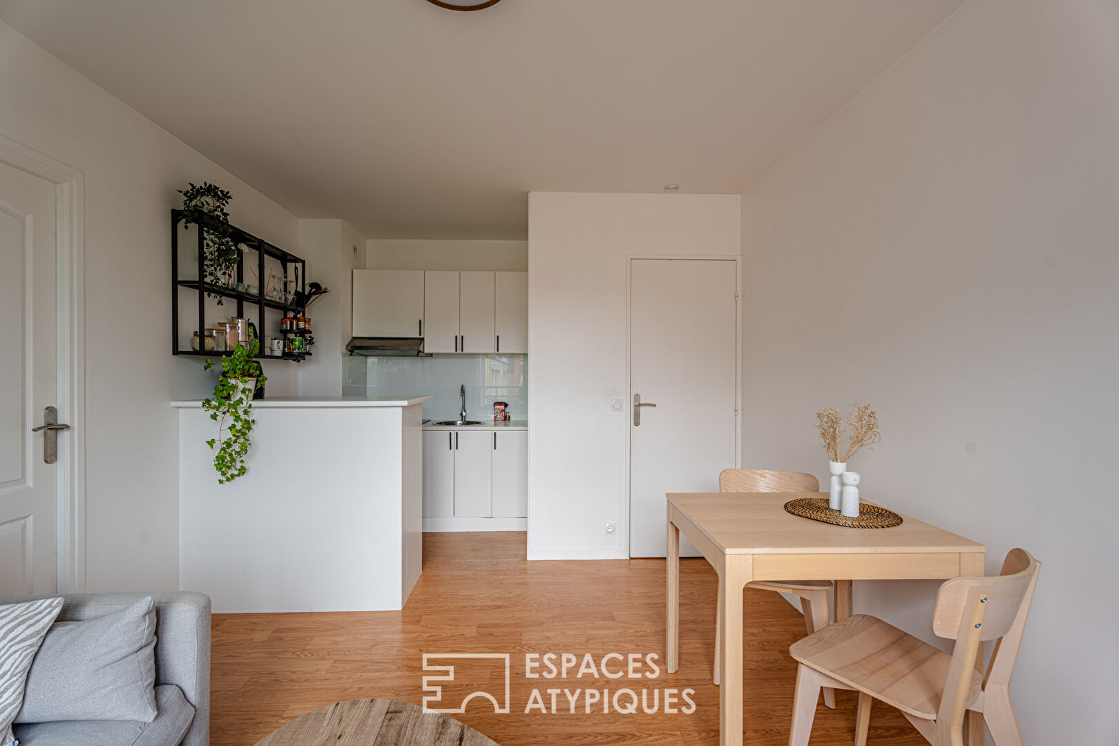 Appartement dernier étage avec balcon à proximité de la plage