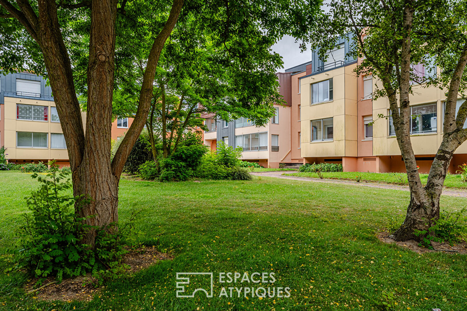 Appartement dernier étage avec balcon à proximité de la plage