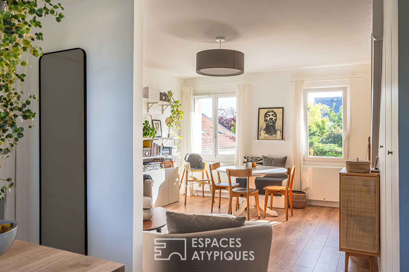 Duplex contemporain dans résidence de charme