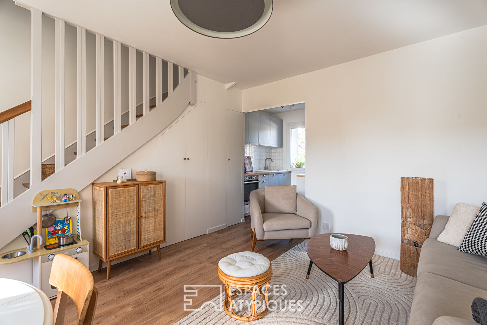 Duplex contemporain dans résidence de charme