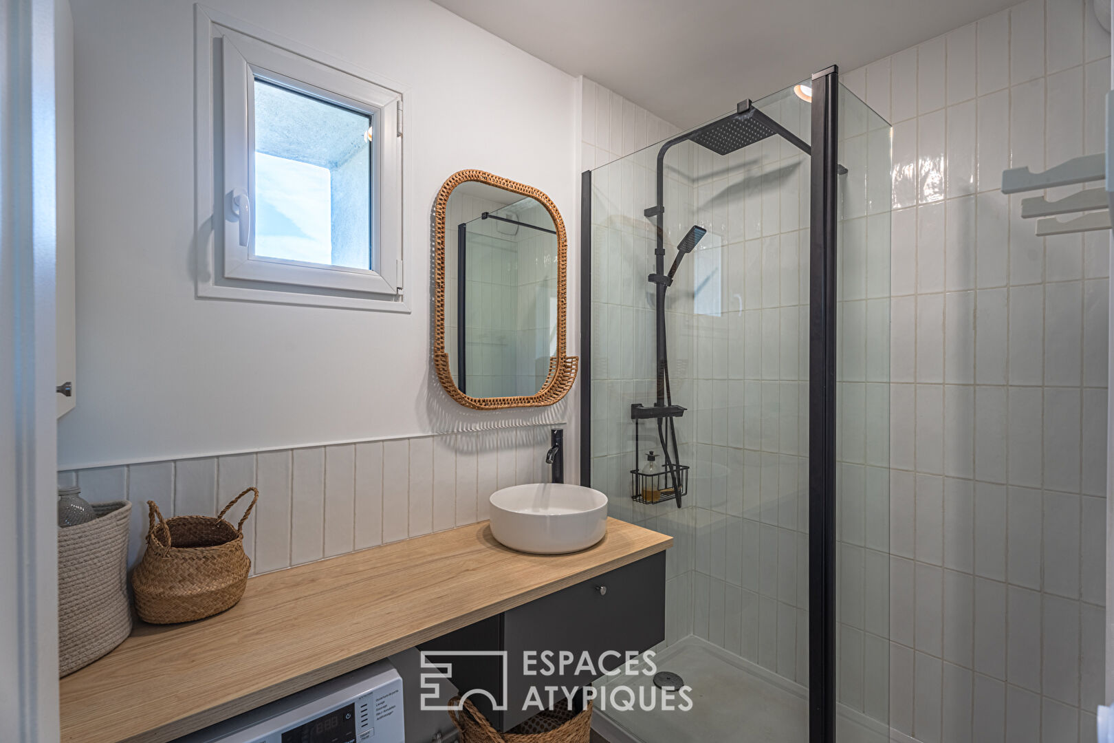 Duplex contemporain dans résidence de charme