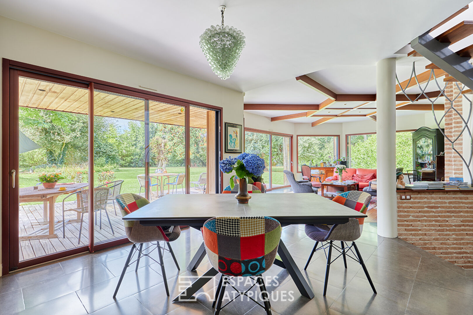 Hamlet of Lebisey: architect-designed house in a green setting