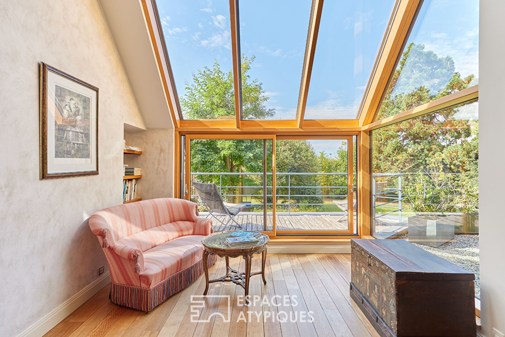 Hamlet of Lebisey: architect-designed house in a green setting