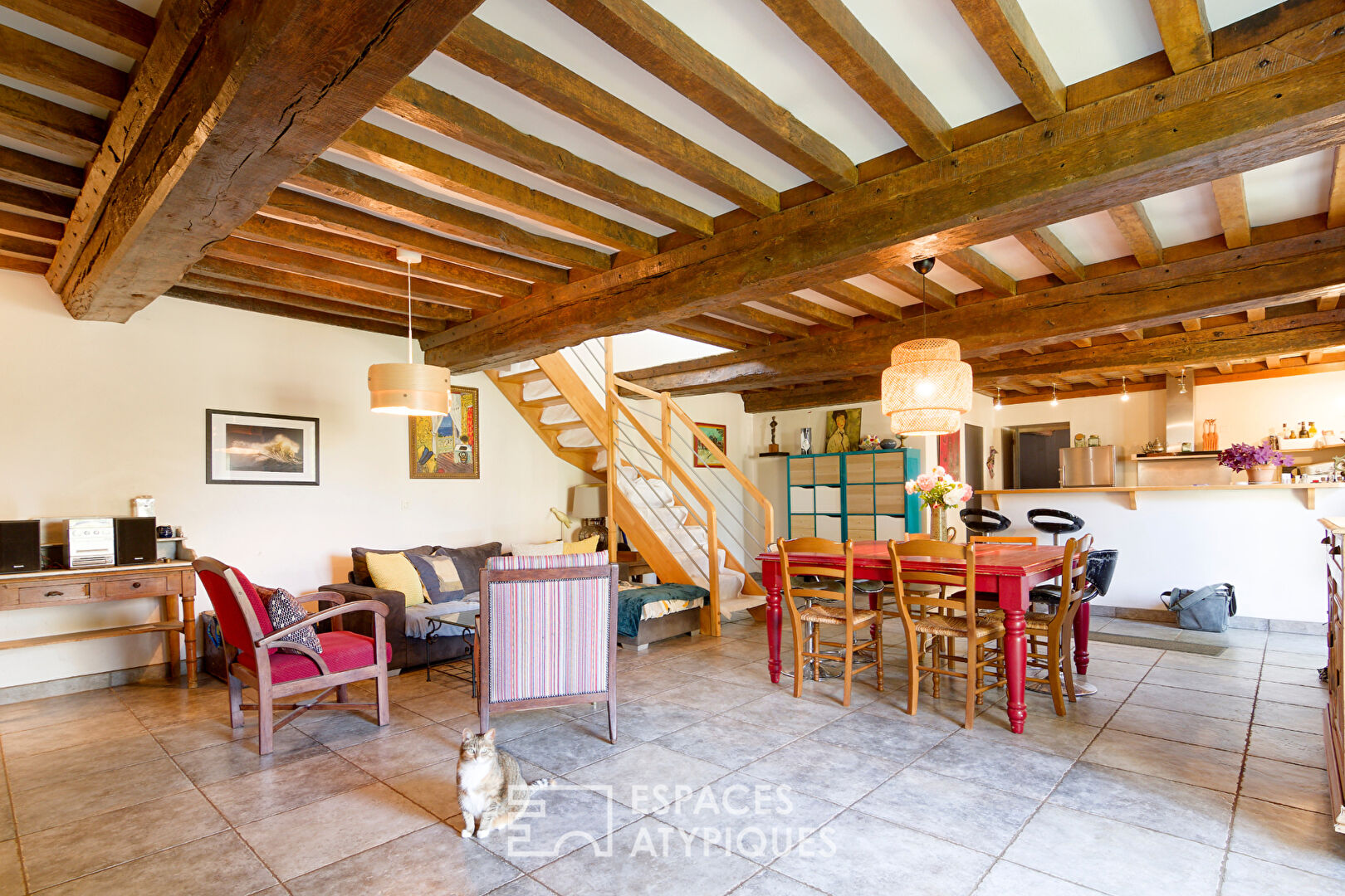 Ancien relais de poste avec deux maisons et dépendances