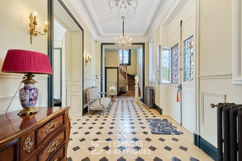 Château rénové avec ses installations équestres et maison de gardien