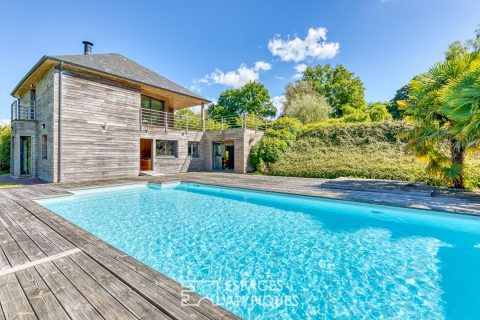 Propriété contemporaine avec dépendance, piscine et panorama exceptionnel