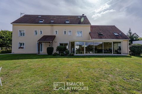 Maison récente avec piscine extérieure