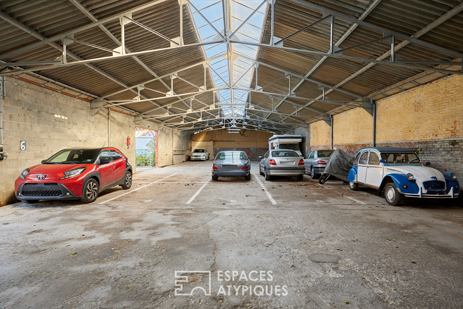 Duplex avec terrasse et parking dans résidence à deux pas de la mer