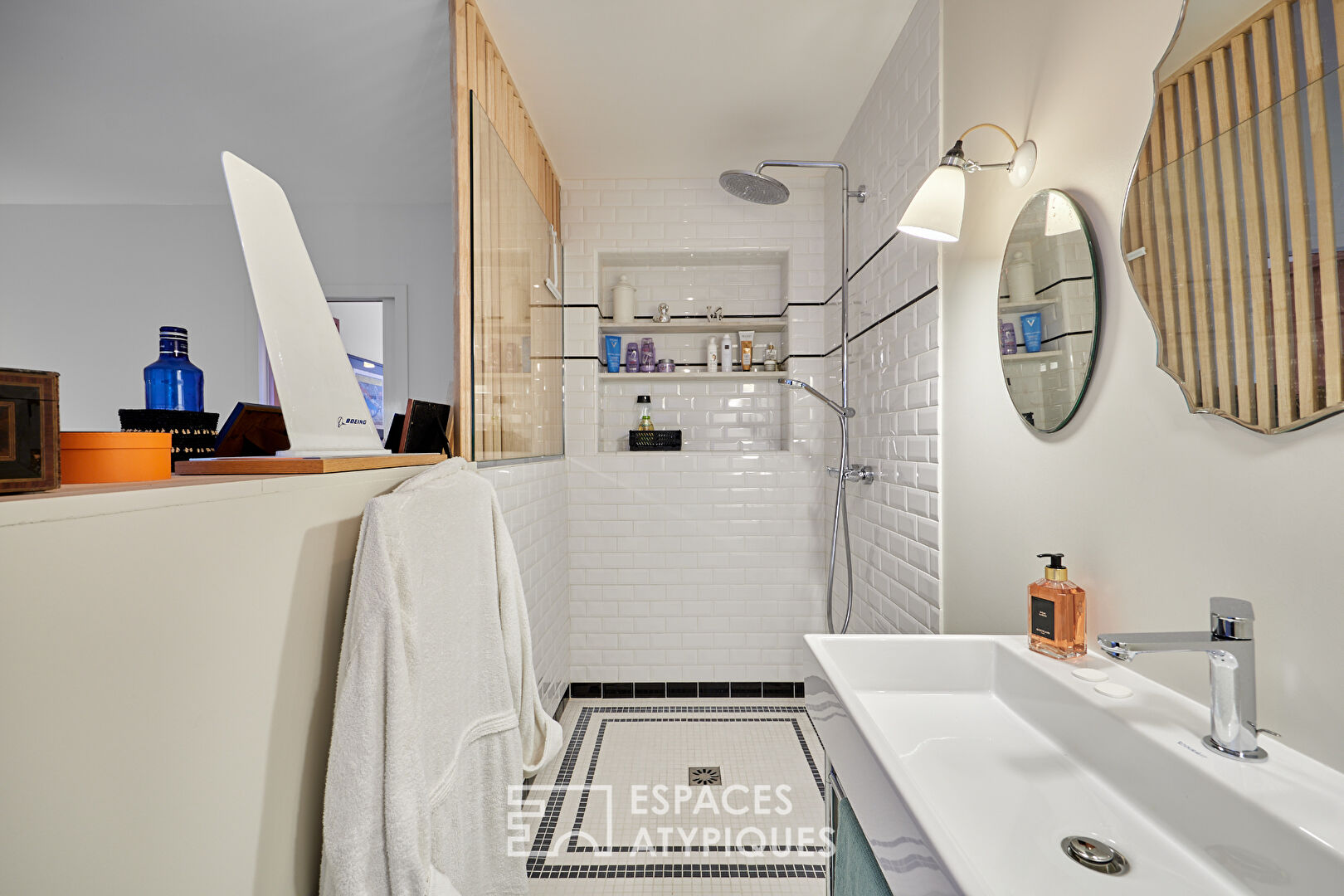 Deux pièces vue mer rénové par architecte