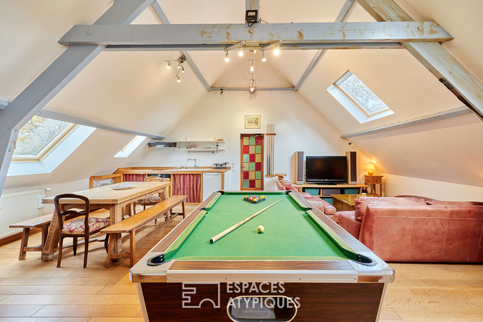 Maison de famille et volumes singuliers au sein d’une impasse