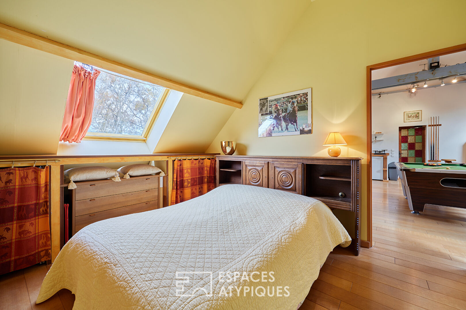 Maison de famille et volumes singuliers au sein d’une impasse