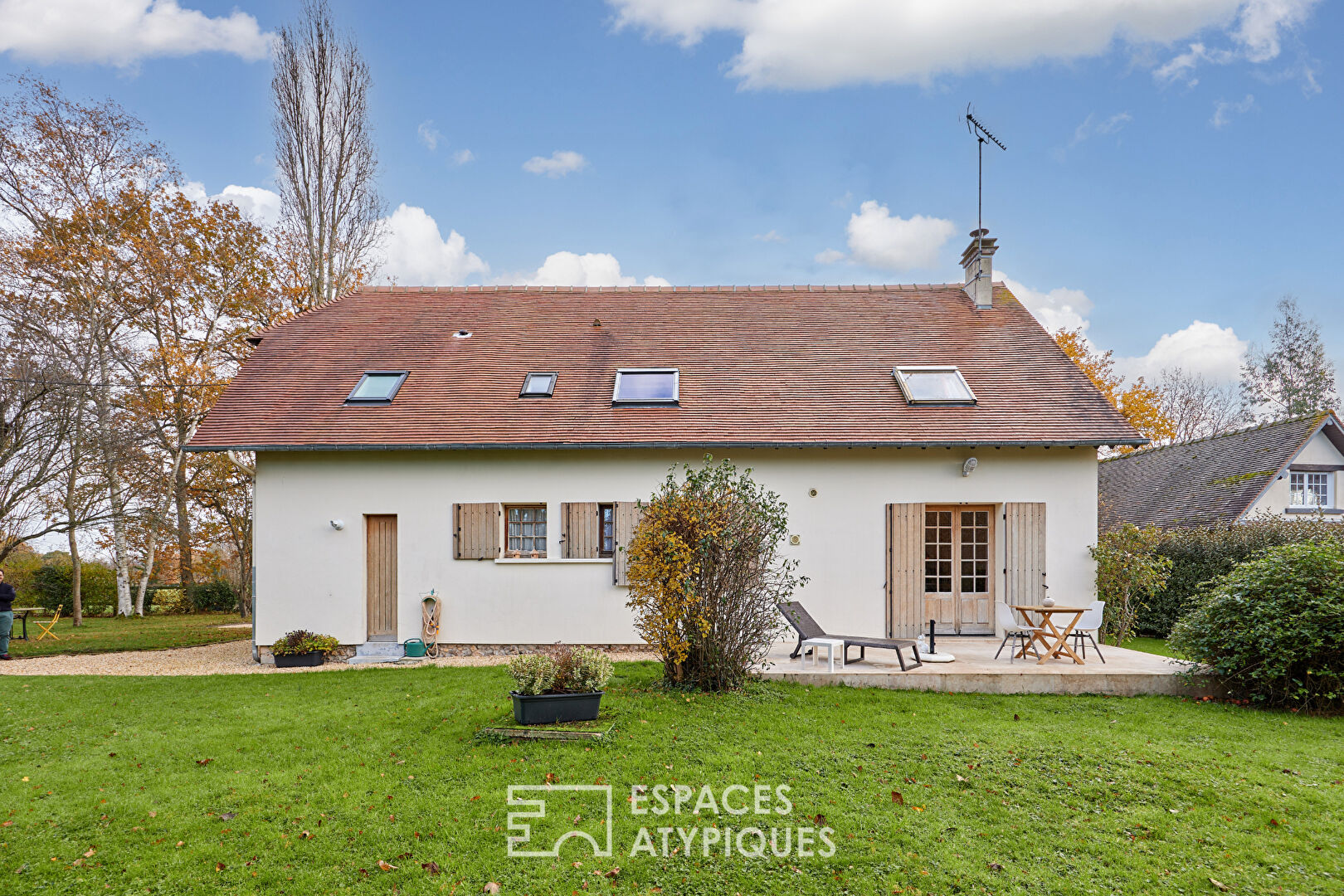 Maison de famille et volumes singuliers au sein d’une impasse