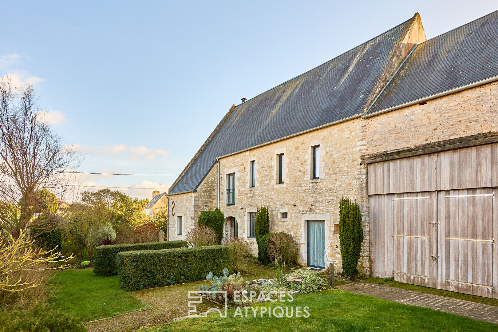 Maison de Maitre rénovée avec gite et dépendance