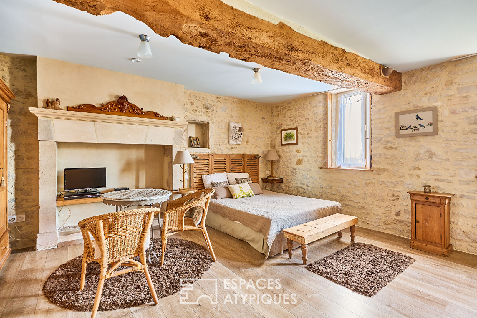 Maison de Maitre rénovée avec gite et dépendance