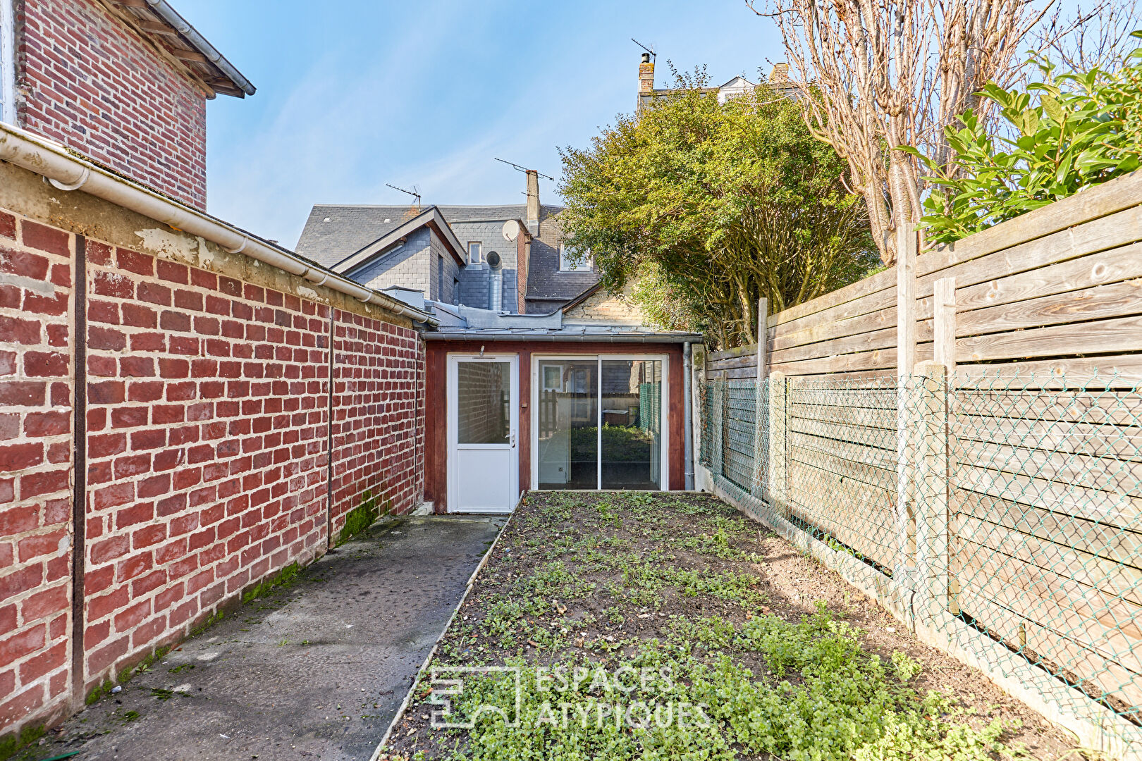 Authentique maison à réinterpréter à deux pas de la côte