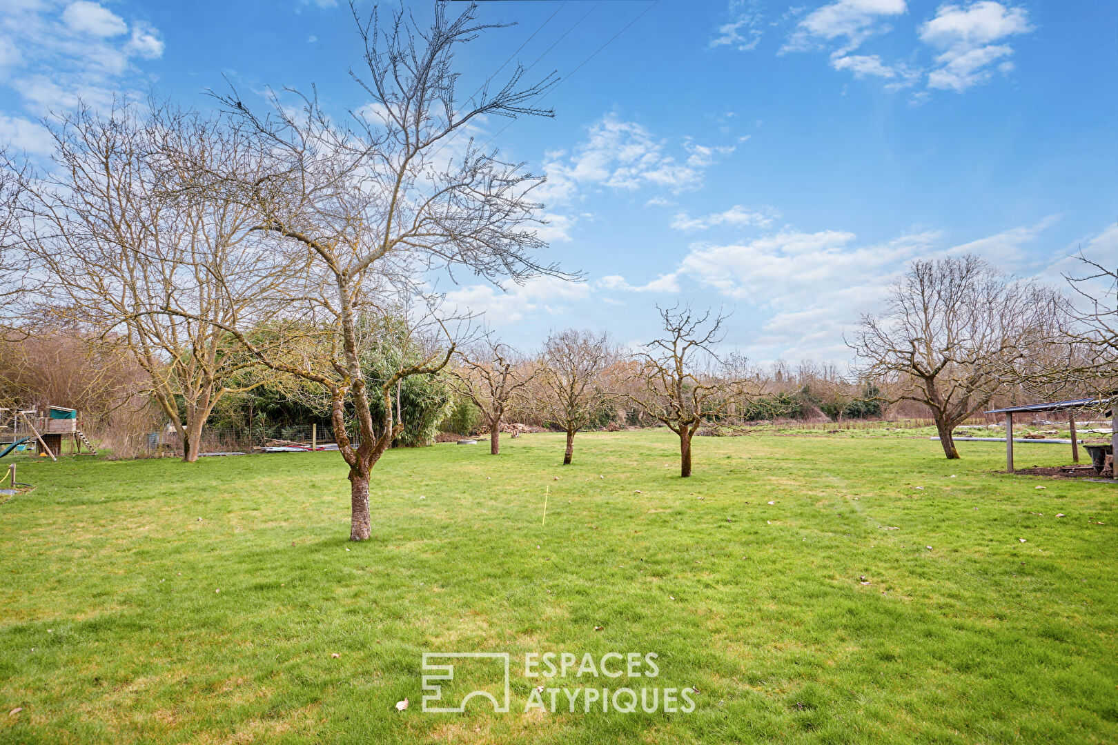 Maison en pierre et sa dépendance aménageable