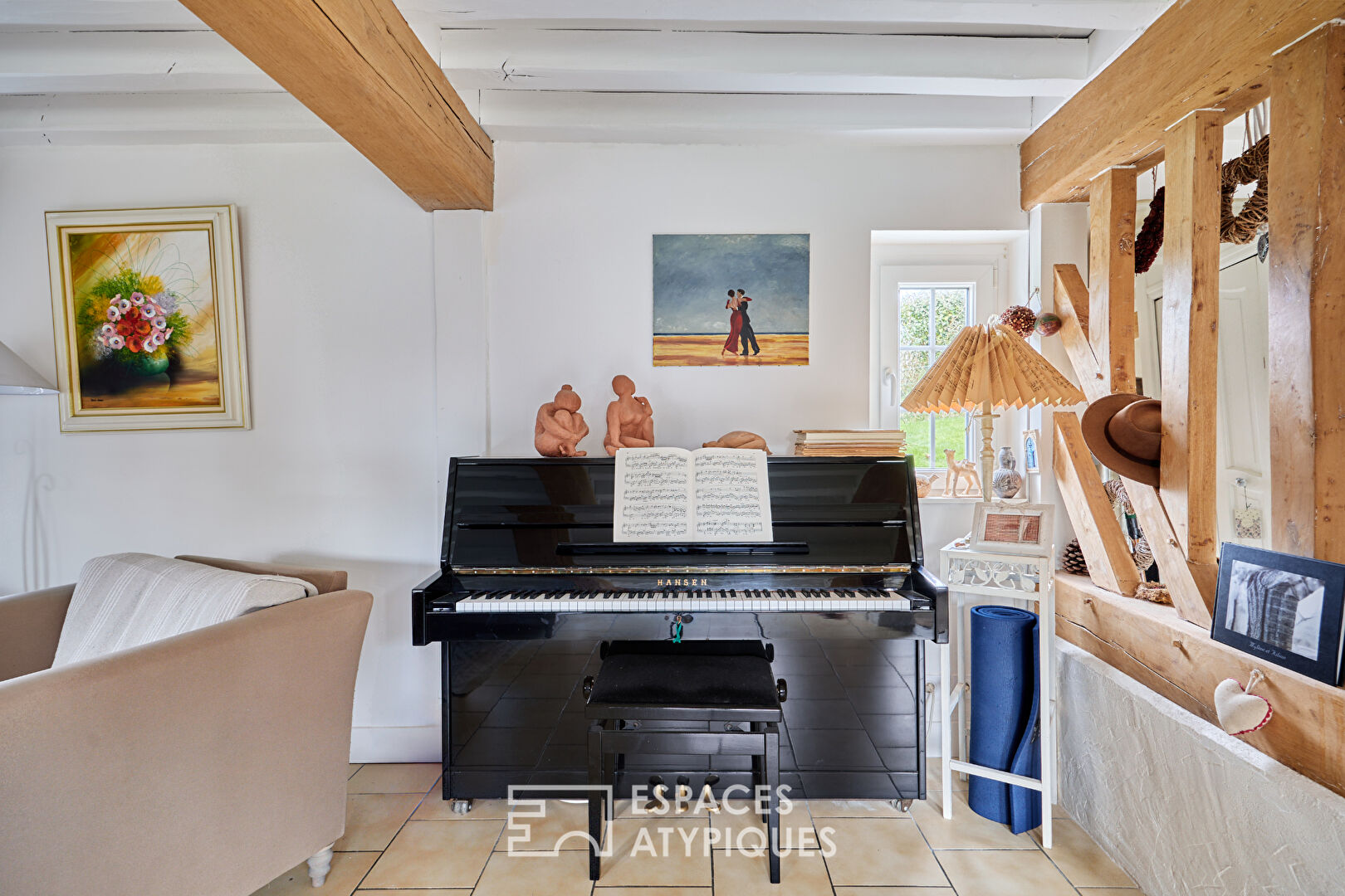 Maison à colombages conjuguant charme et élégance