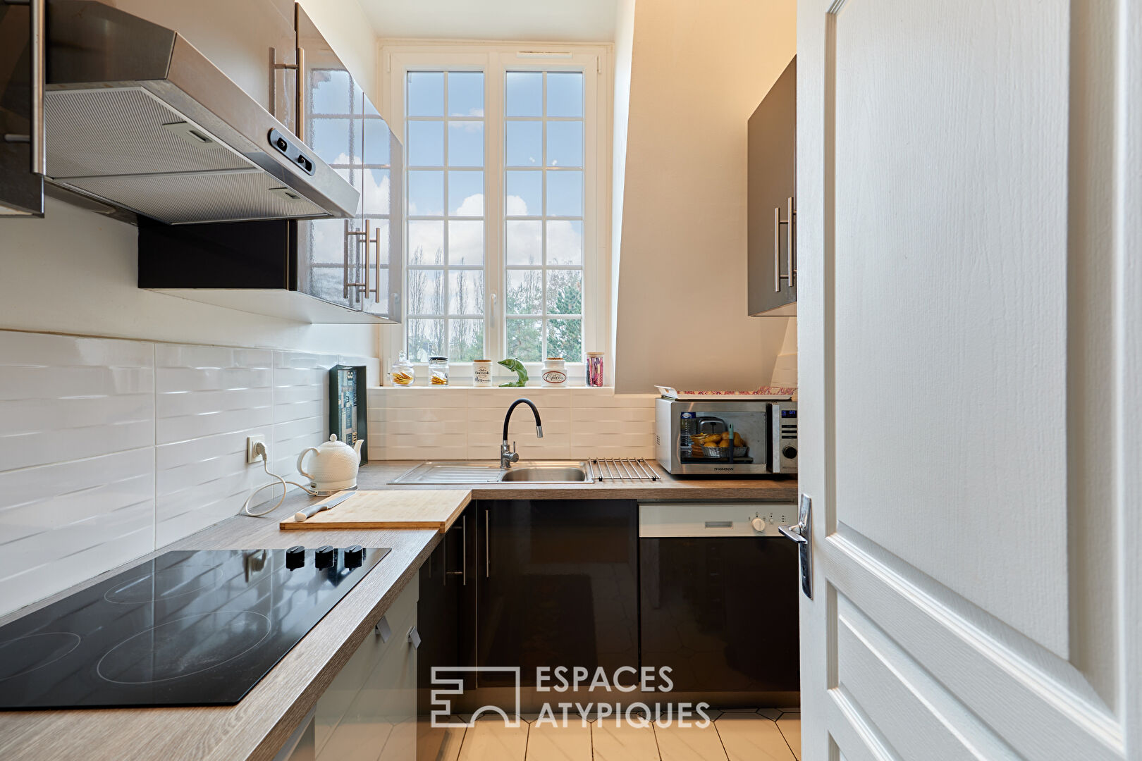 Appartement au coeur de l&rsquo;annexe d&rsquo;un château