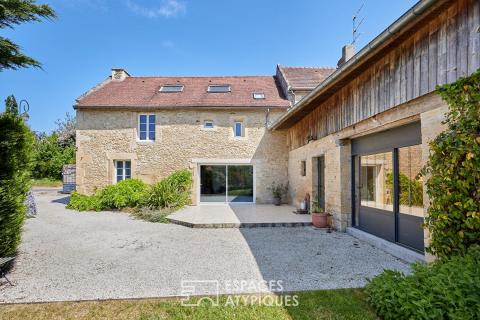 Maison ancienne de caractère avec jardin et dépendance