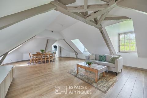 Deux pièces dernier étage rénové dans copropriété de charme
