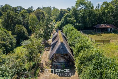Chaumière authentique et ses aménagements équestres