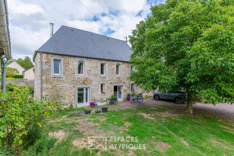 Maison en pierre rénovée avec dépendance