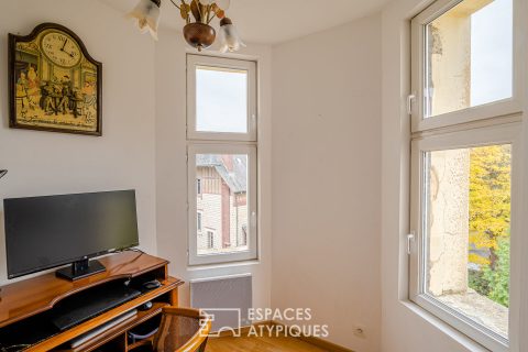 Family apartment in a 19th century mansion