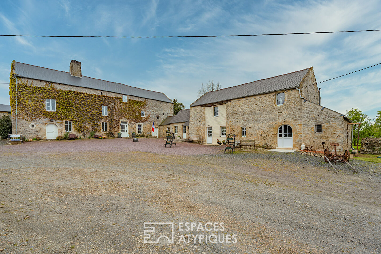 Corps de Ferme rénové avec Chambres d’Hôtes proche de la Mer