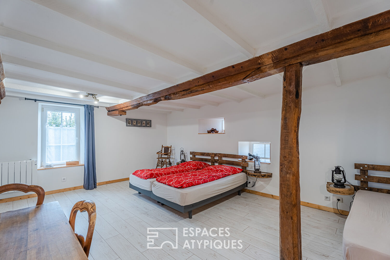 Renovated farmhouse with guest rooms close to the sea