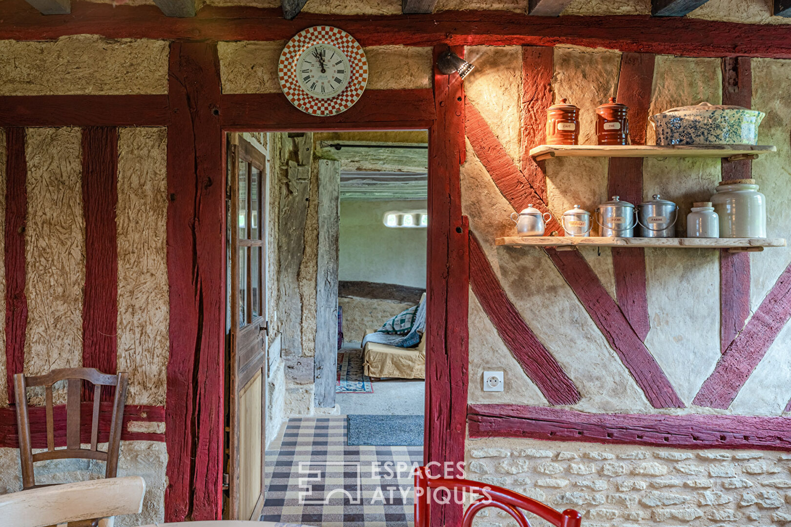 Maison normande avec herbage et boxes pour chevaux