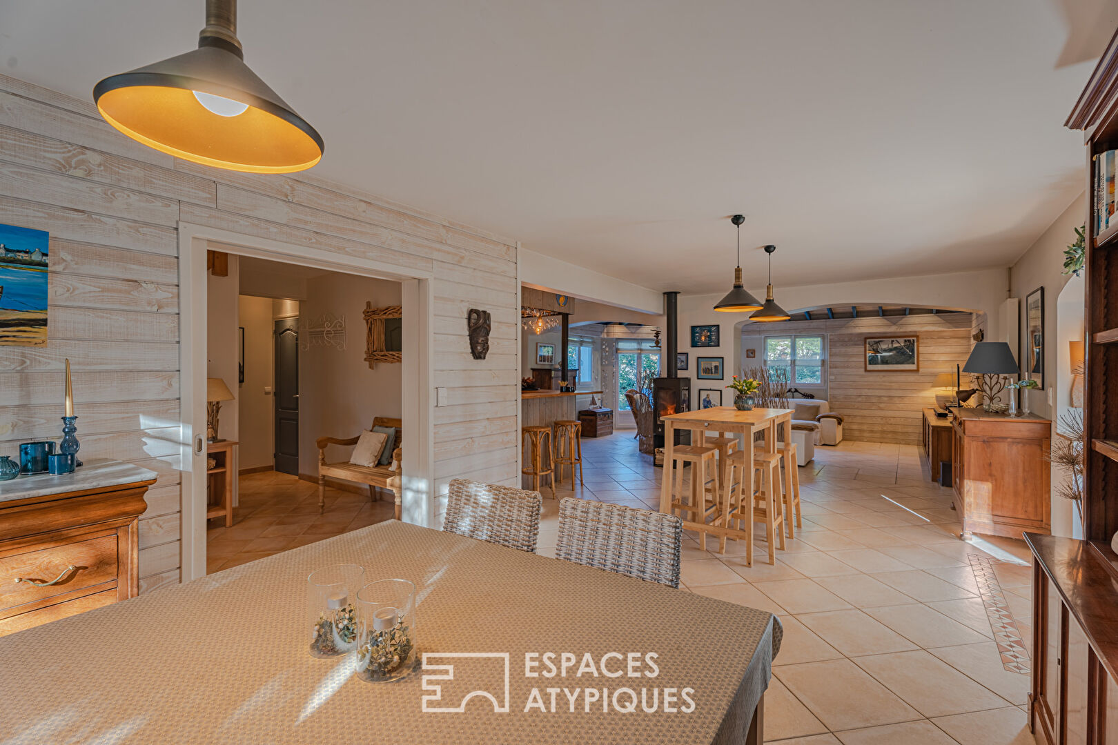 Villa de charme avec vie de plain-pied en bord de mer