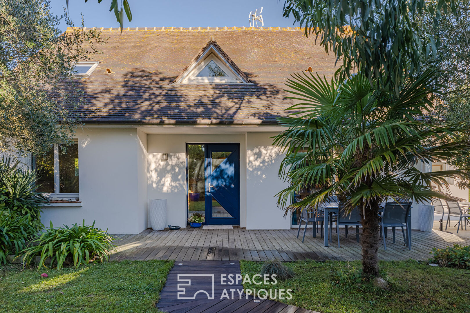 Villa de charme avec vie de plain-pied en bord de mer