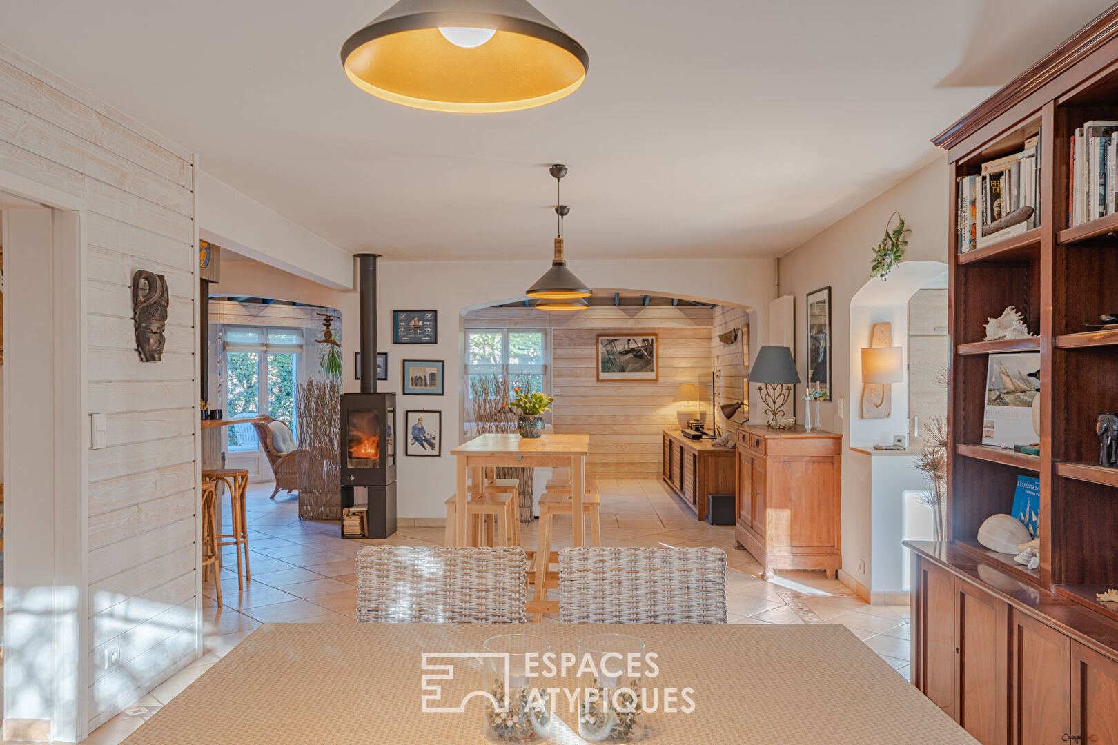 Villa de charme avec vie de plain-pied en bord de mer