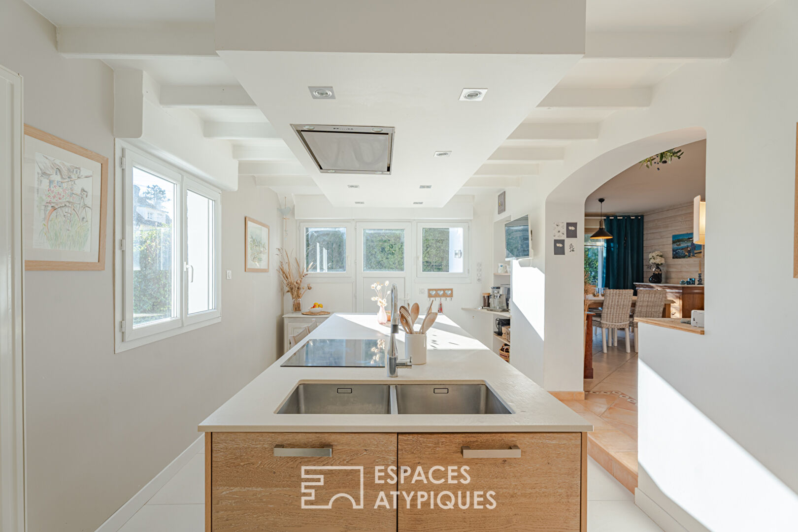 Villa de charme avec vie de plain-pied en bord de mer