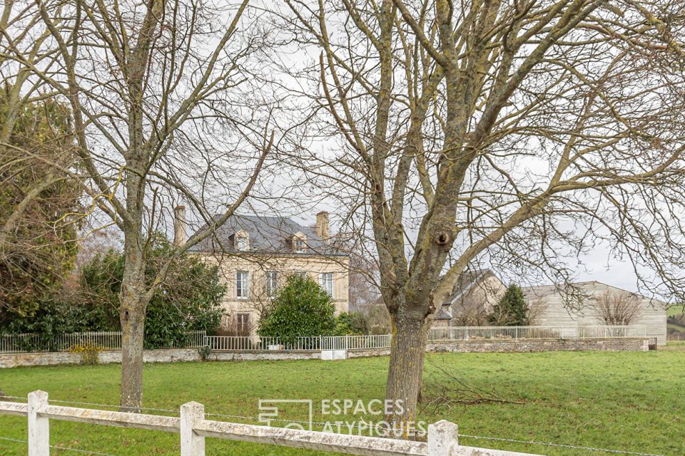 Maison de maître avec dépendances et manège à chevaux