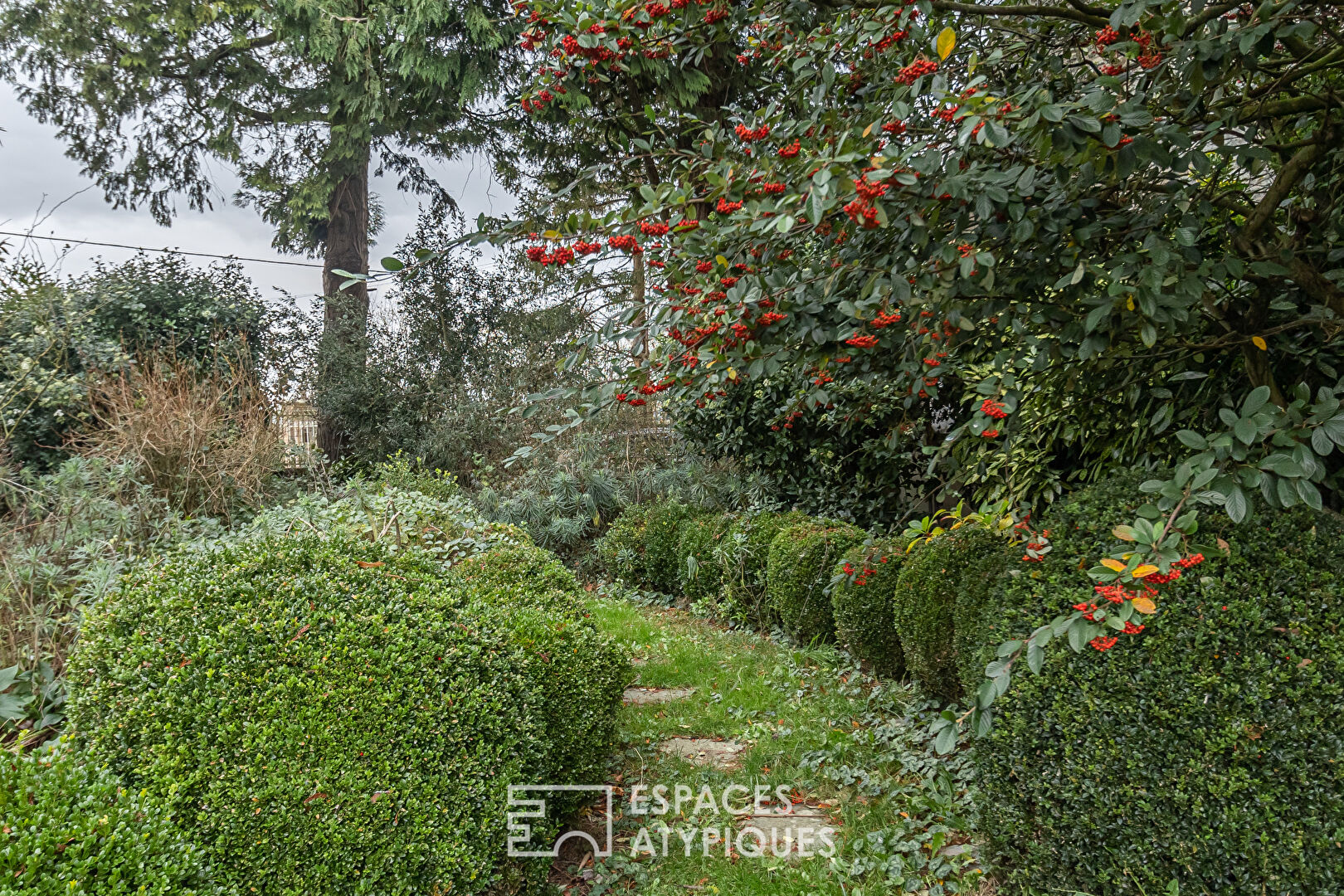 Maison de maître avec dépendances et manège à chevaux