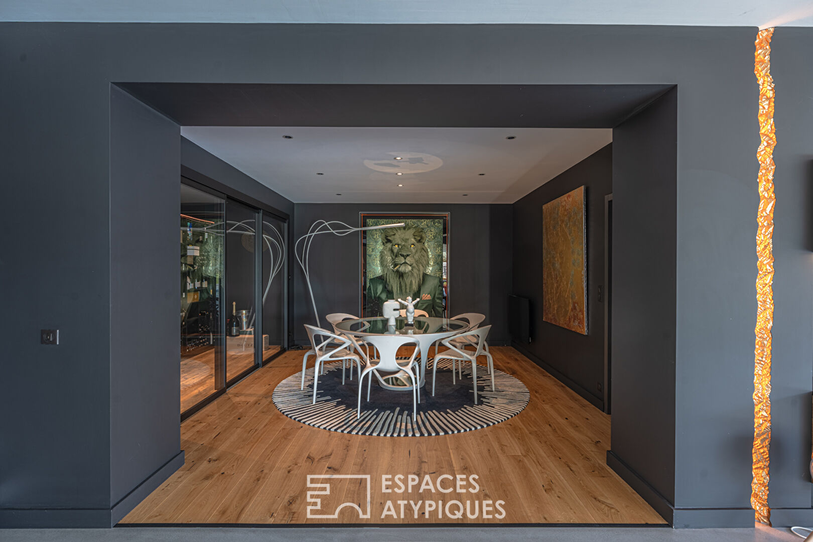 Maison d’architecte avec piscine chauffée